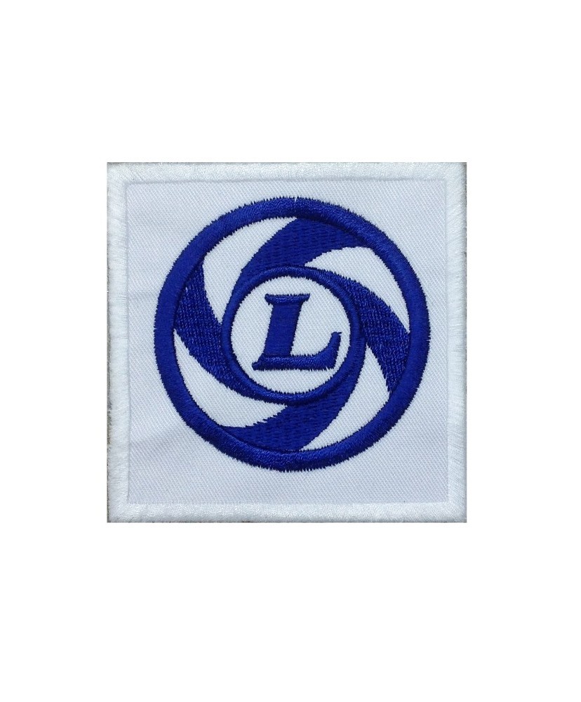 0226 Parche emblema bordado 7x7 LEYLAND MINI
