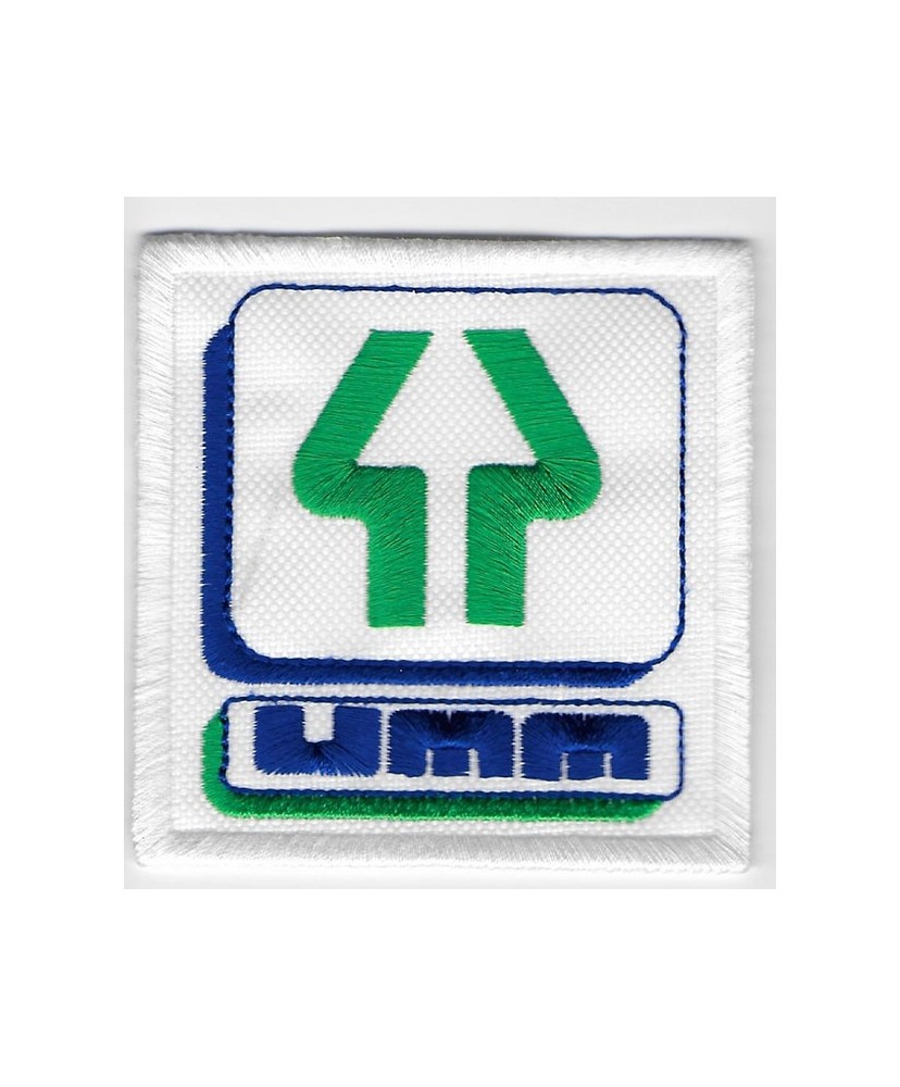 0098 Parche emblema bordado 7x7 UMM