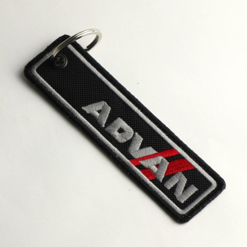 2829 porte clé YOKOHAMA ADVAN 125mm X 33mm