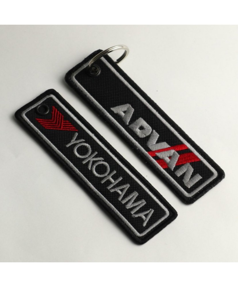 2829 porte clé YOKOHAMA ADVAN 125mm X 33mm